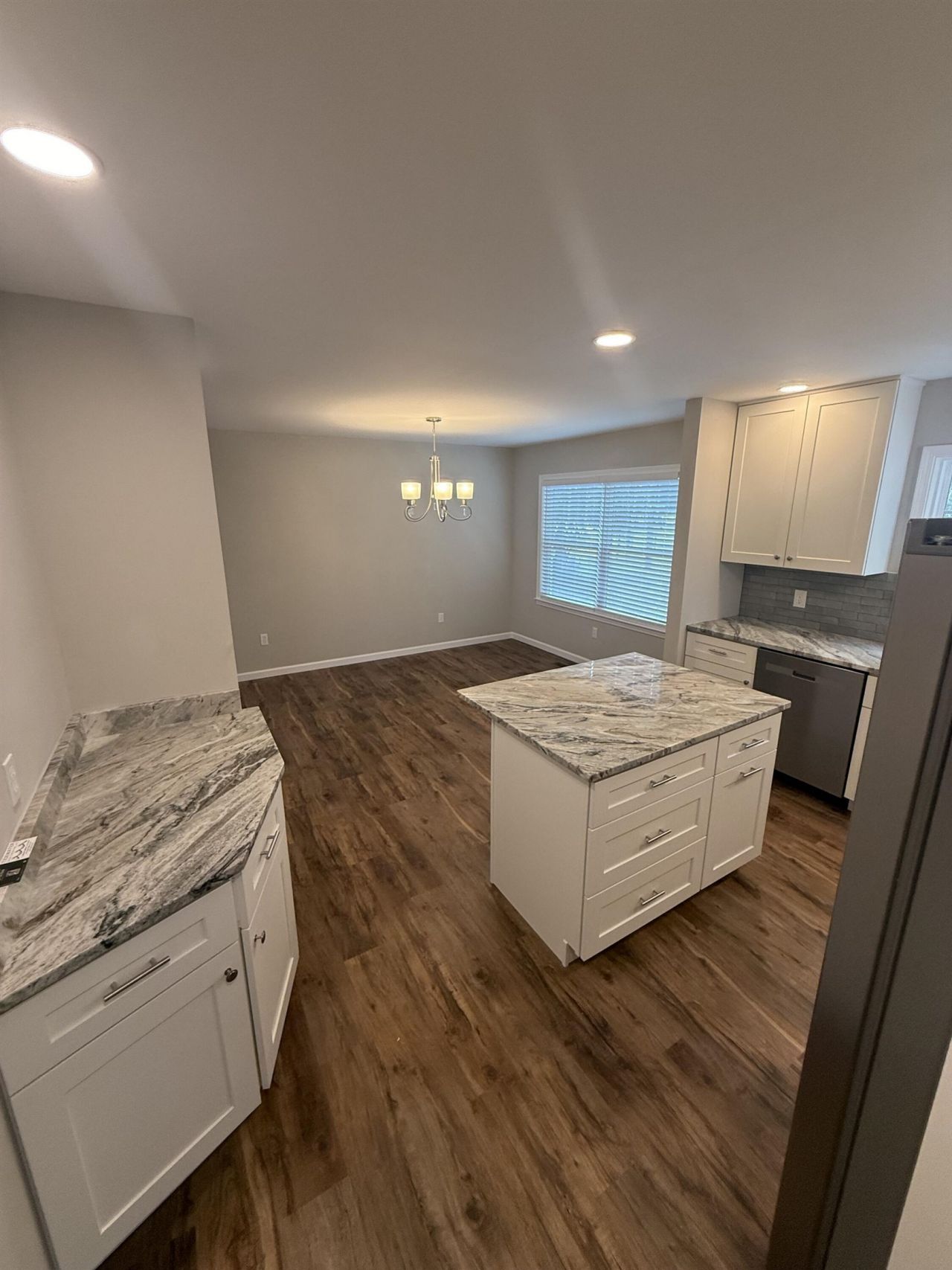 26 Smith Blvd.  Photo 4