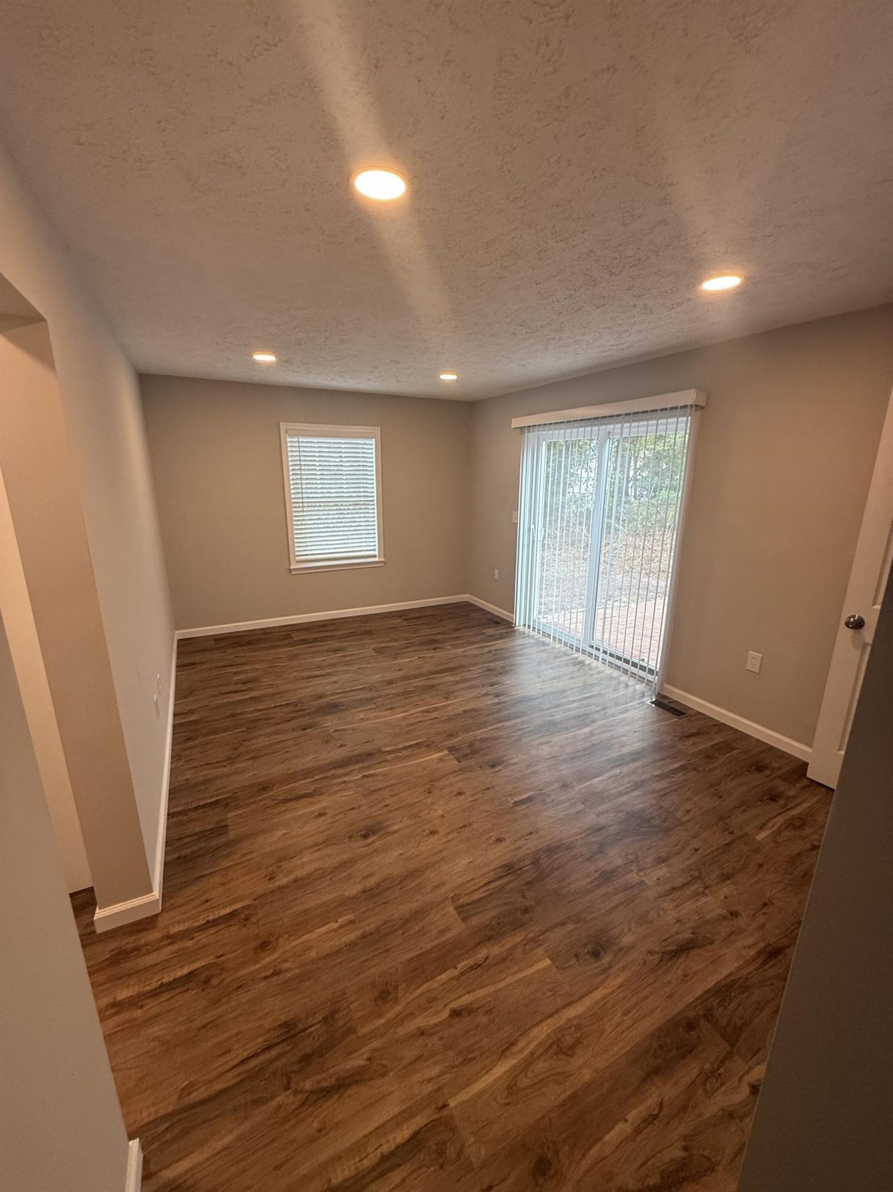 26 Smith Blvd.  Photo 6
