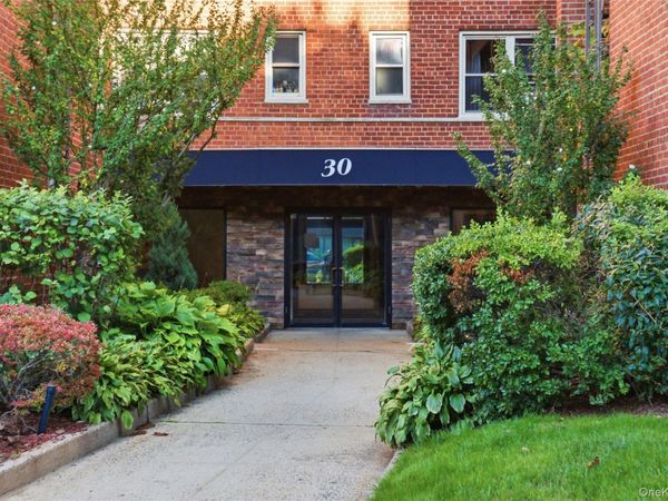 30 N Broadway , Unit 2E, White Plains, NY 10601