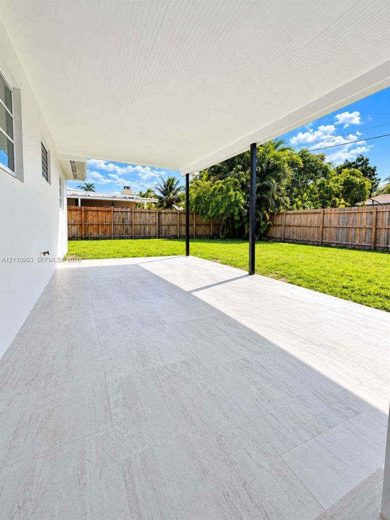 420 SW 71st Way , Pembroke Pines, FL 33023 Photo