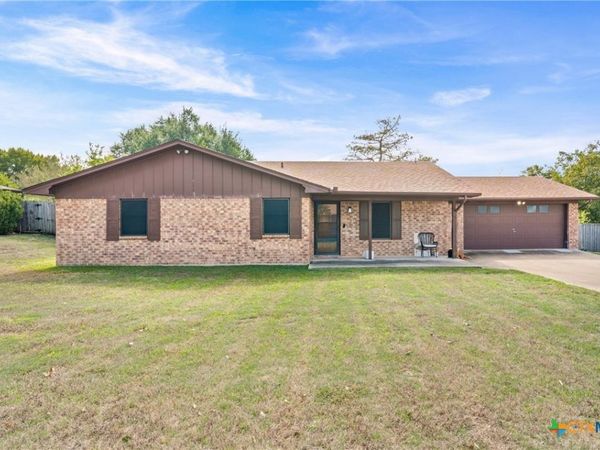 1913 Carnation Lane , Temple, TX 76502
