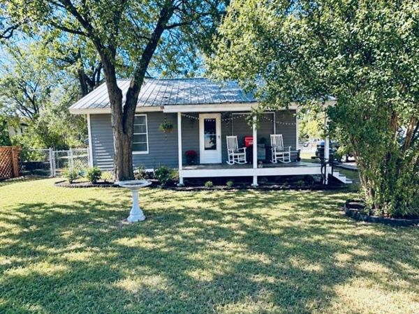 709 N Austin, Comanche, TX 76442