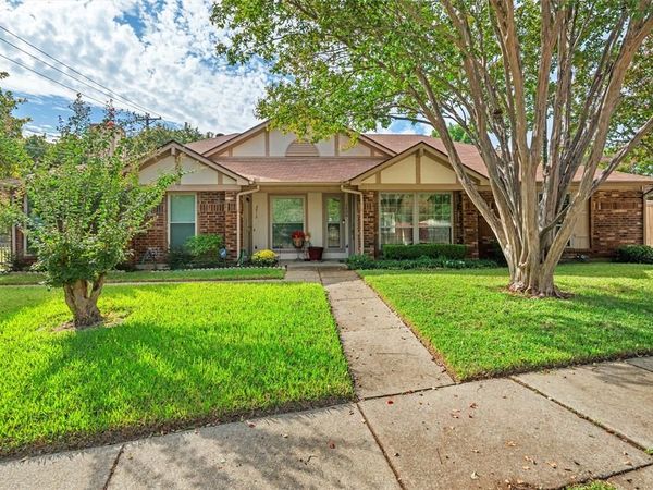 2608 Chestnut Court, Bedford, TX 76022