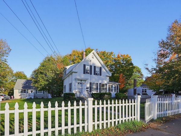 997 Pleasant St, Weymouth, MA 02189