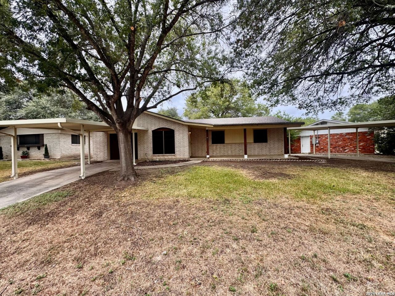 5255 Crown Ln, Kirby, TX 78219 Main Photo