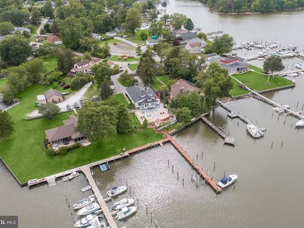 2304 POPLAR ROAD , ESSEX, MD 21221