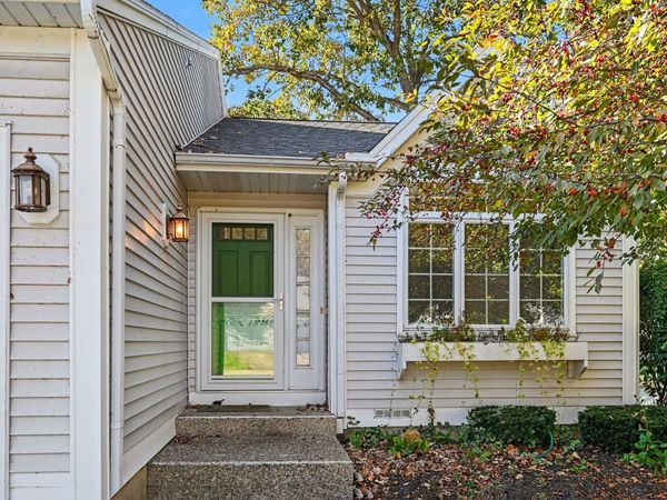 266 Winter Oaks E, Holland, MI 49424