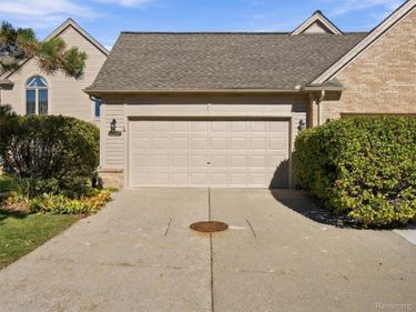 16827 Sandstone Circle , Macomb Township, Mi 48042