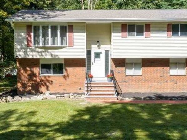 36 S Cherry Rd, Jefferson, NJ 07849