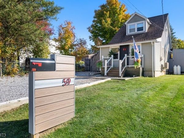 59 Fairview Dr, West Milford, NJ 07421