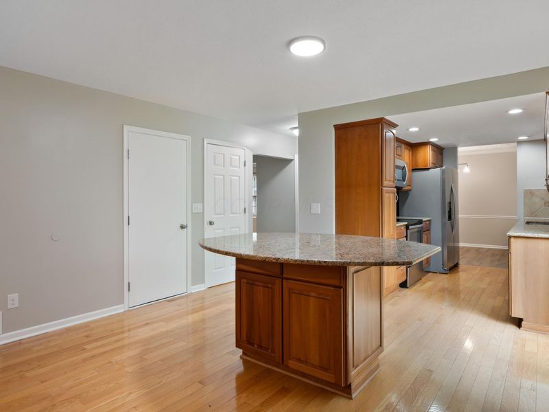 6297 Ottawa Place , Dublin, OH 43017 Photo 12