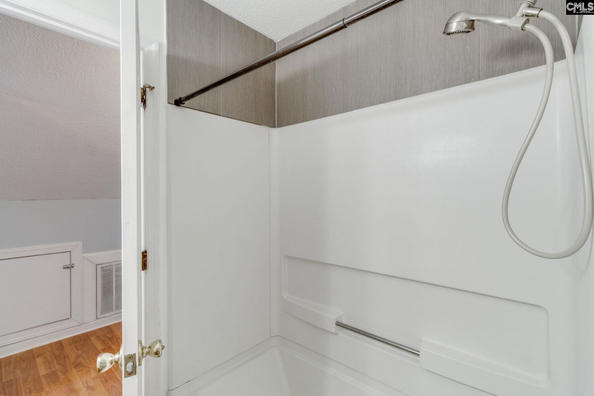 104 Tamwood Lane  Photo 35