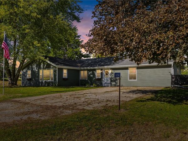 2654 140th St NW , Swisher, IA 52338