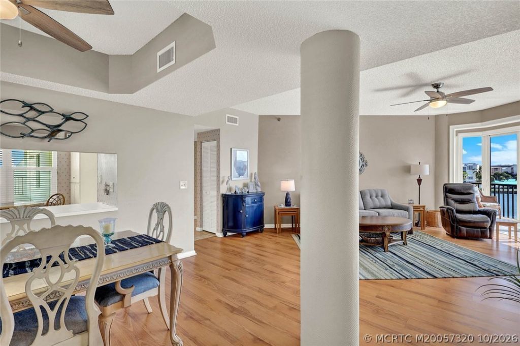 221 NE Plantation Road , Unit 403, Stuart, FL 34996 Photo