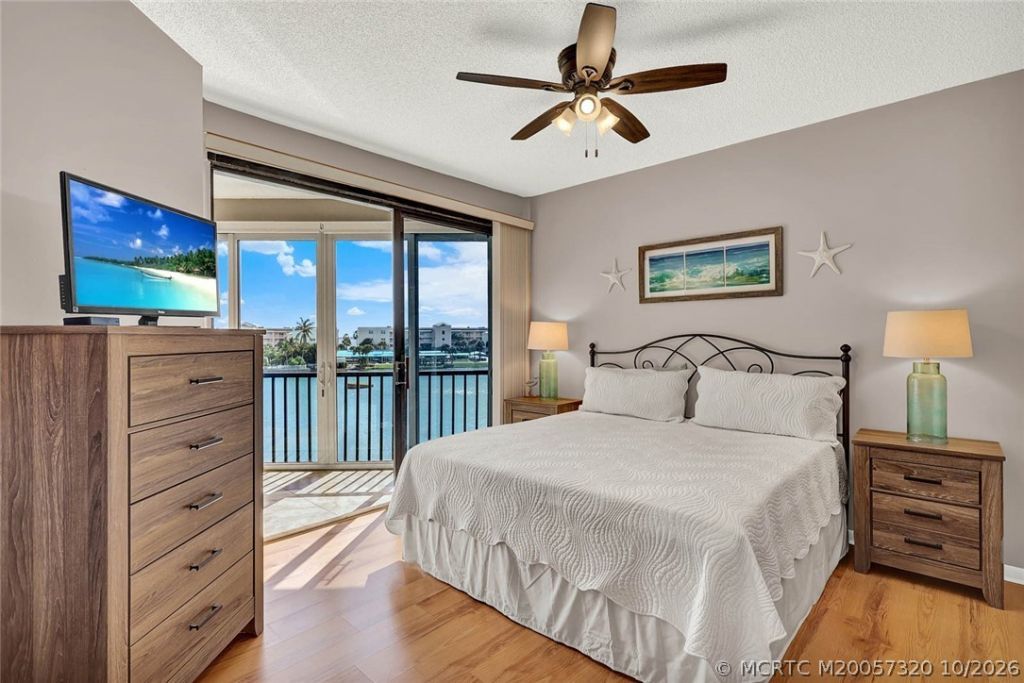 221 NE Plantation Road , Unit 403, Stuart, FL 34996 Photo