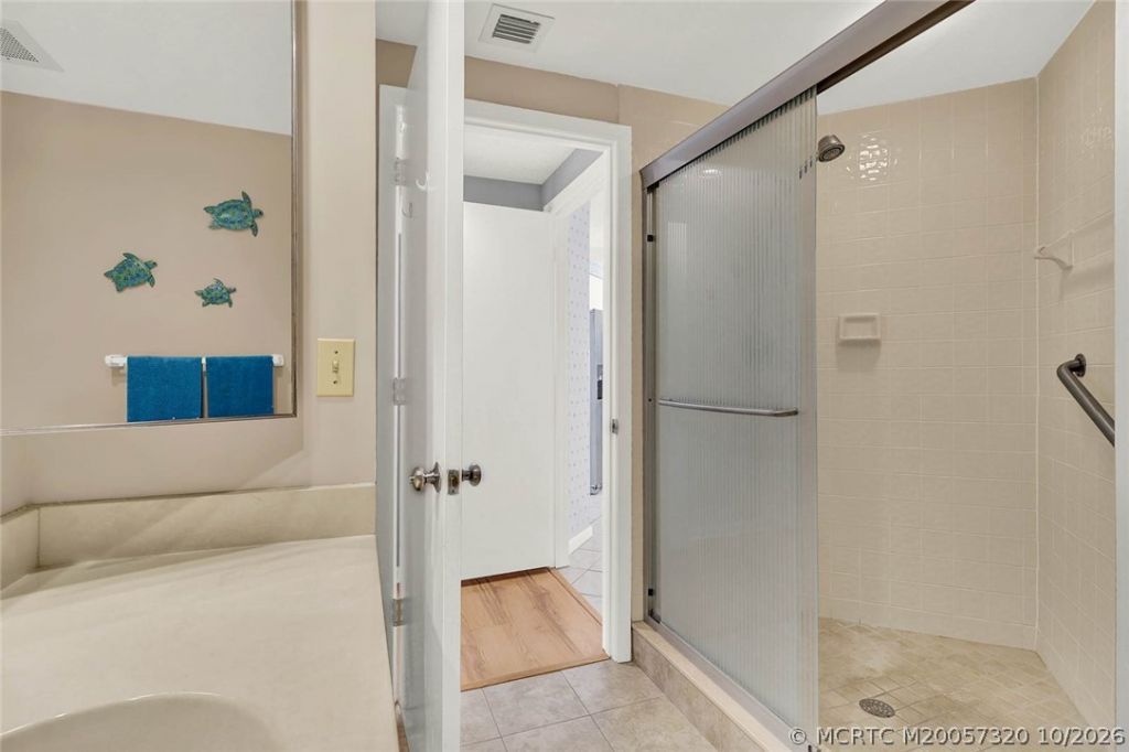 221 NE Plantation Road , Unit 403, Stuart, FL 34996 Photo