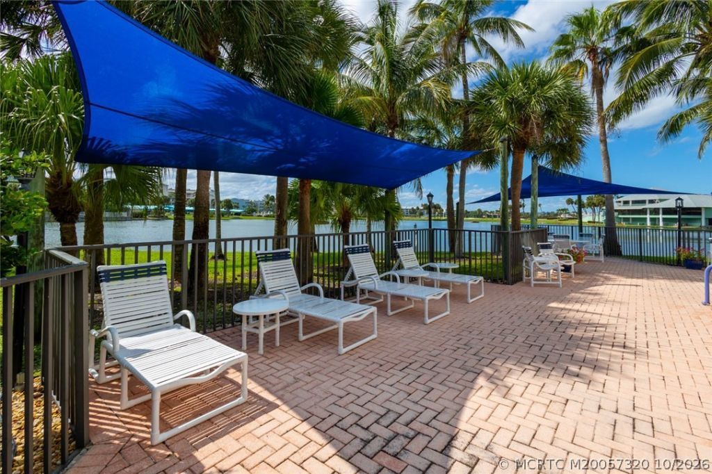 221 NE Plantation Road , Unit 403, Stuart, FL 34996 Photo