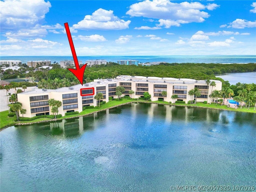 221 NE Plantation Road , Unit 403, Stuart, FL 34996 Photo