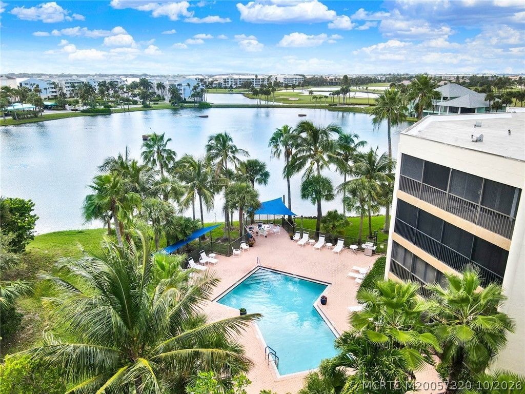 221 NE Plantation Road , Unit 403, Stuart, FL 34996 Photo