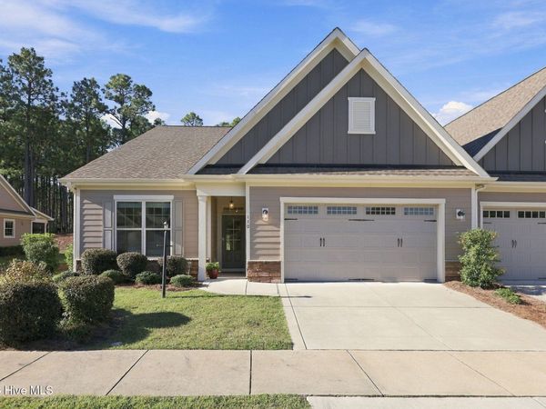 130 Whistling Straight Road , Pinehurst, NC 28374