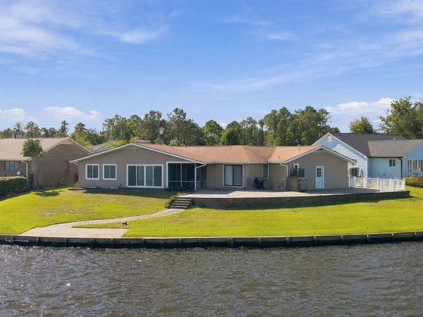 905 Grenada Court, New Bern, NC 28560