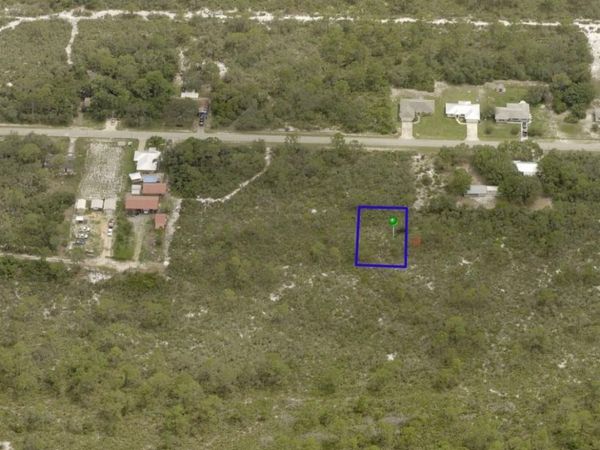 1425 COLUMBINE STREET , LAKE PLACID, FL 33852