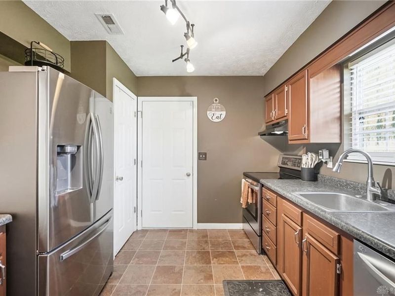 1213 Sizemore Court, New Lebanon, OH 45345 Photo 17