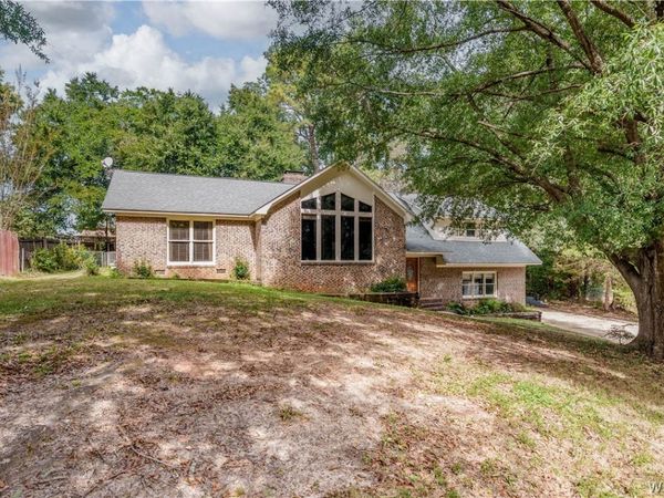 3712 Shoreview Drive, Tuscaloosa, AL 35405