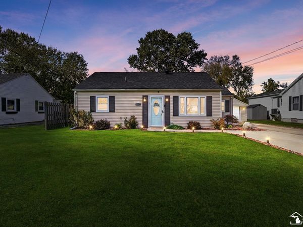12273 N Shores Boulevard, La Salle, MI 48145