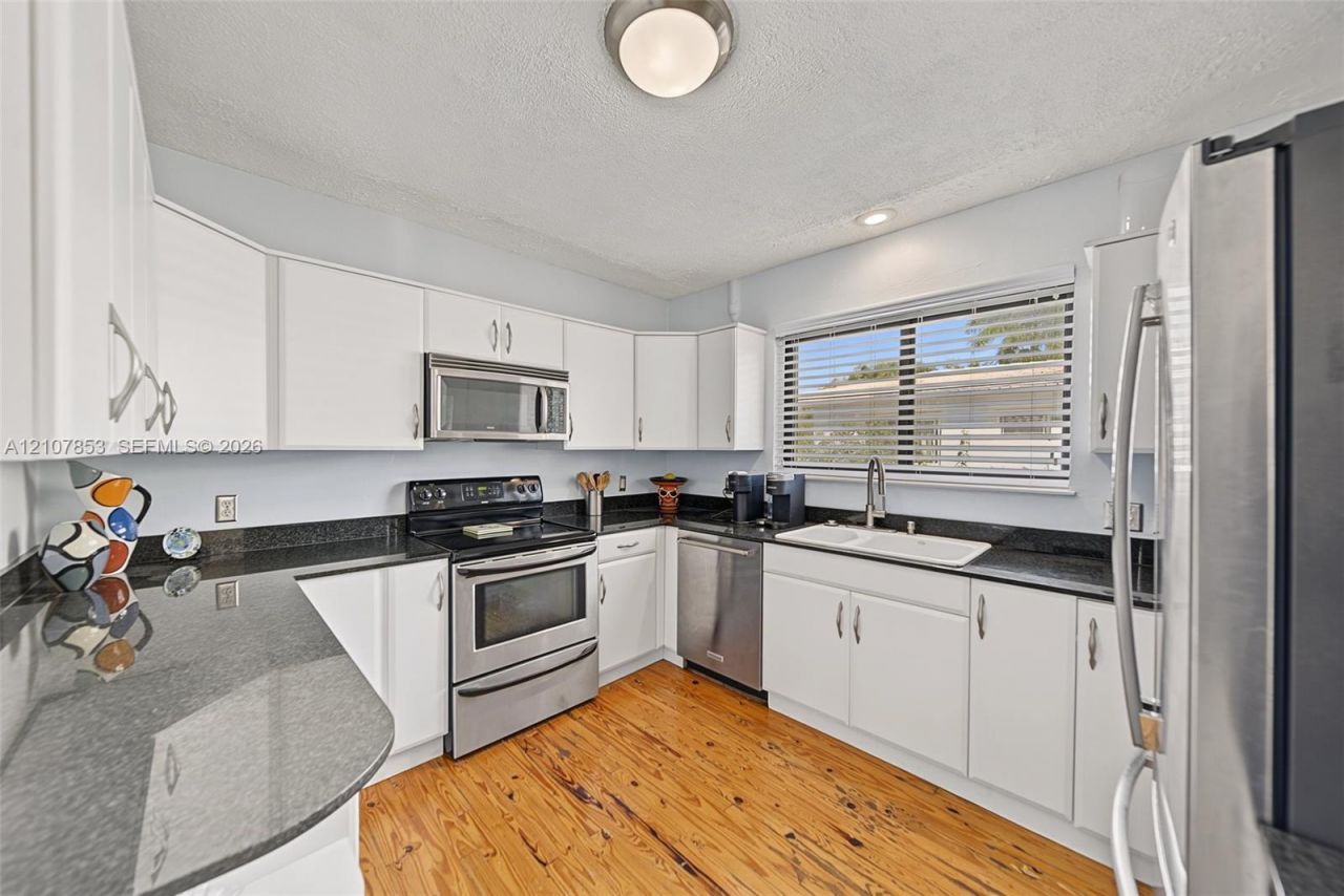 9205 N Miami Ave, Miami Shores, FL 33150 Photo