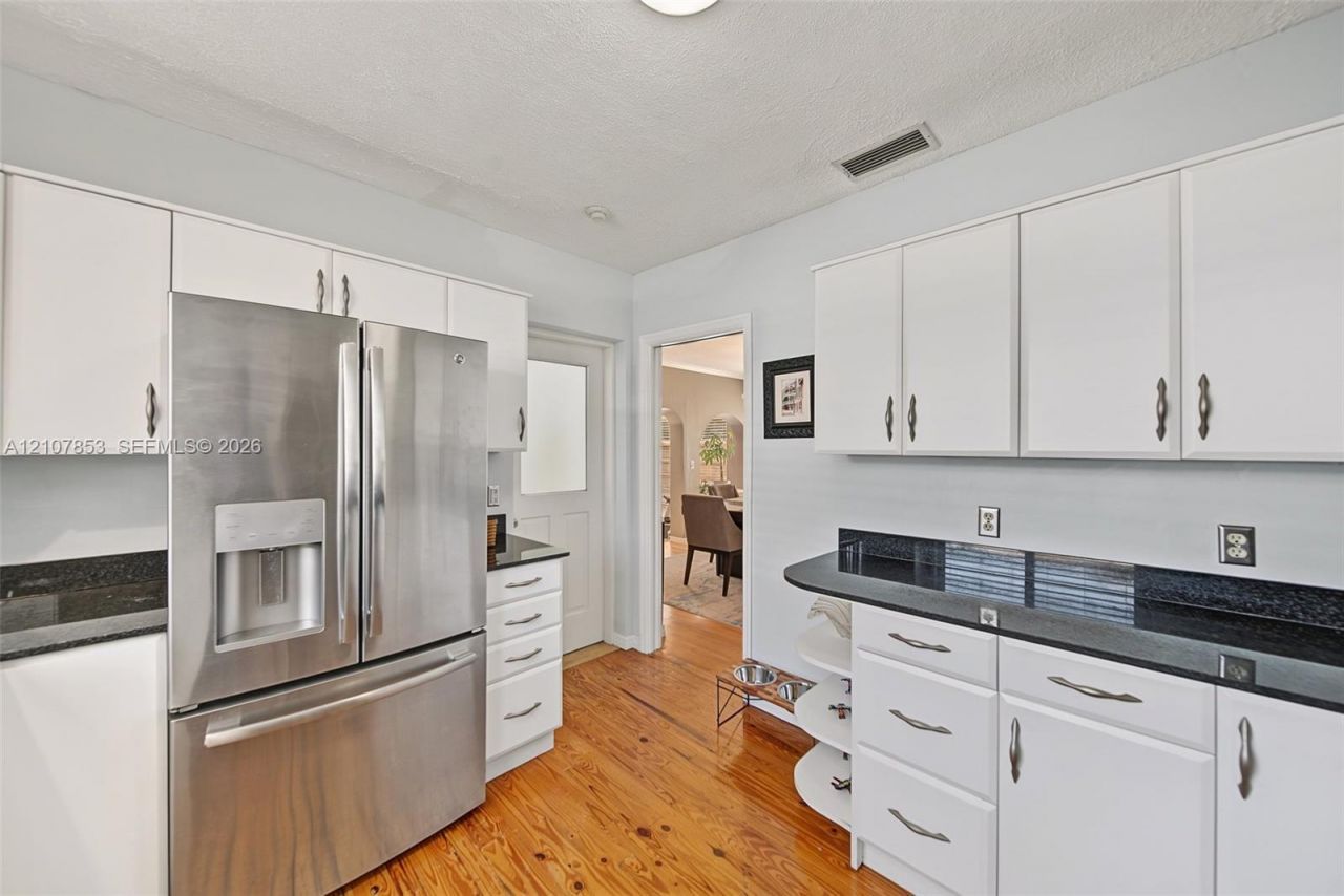 9205 N Miami Ave, Miami Shores, FL 33150 Photo