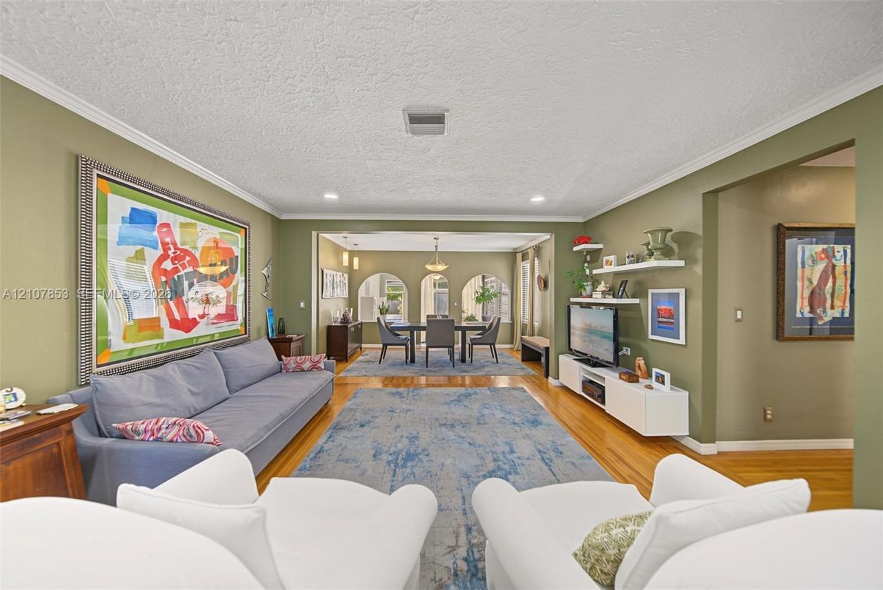 9205 N Miami Ave, Miami Shores, FL 33150 Photo
