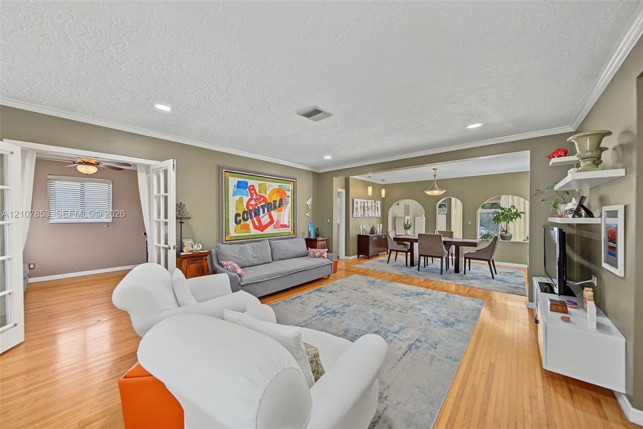 9205 N Miami Ave, Miami Shores, FL 33150 Photo