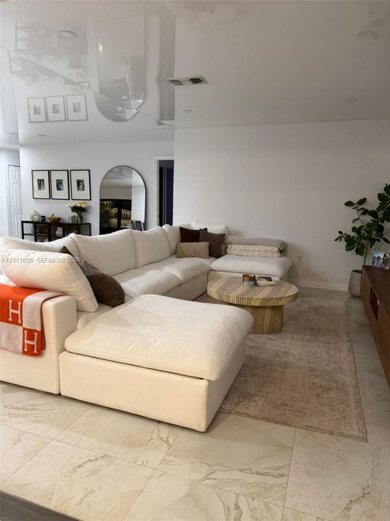 5020 Sheridan St , Unit 2, Hollywood, FL 33021 Photo