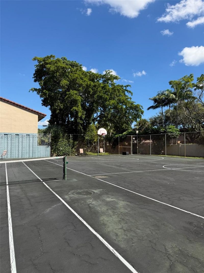 5020 Sheridan St , Unit 2, Hollywood, FL 33021 Photo