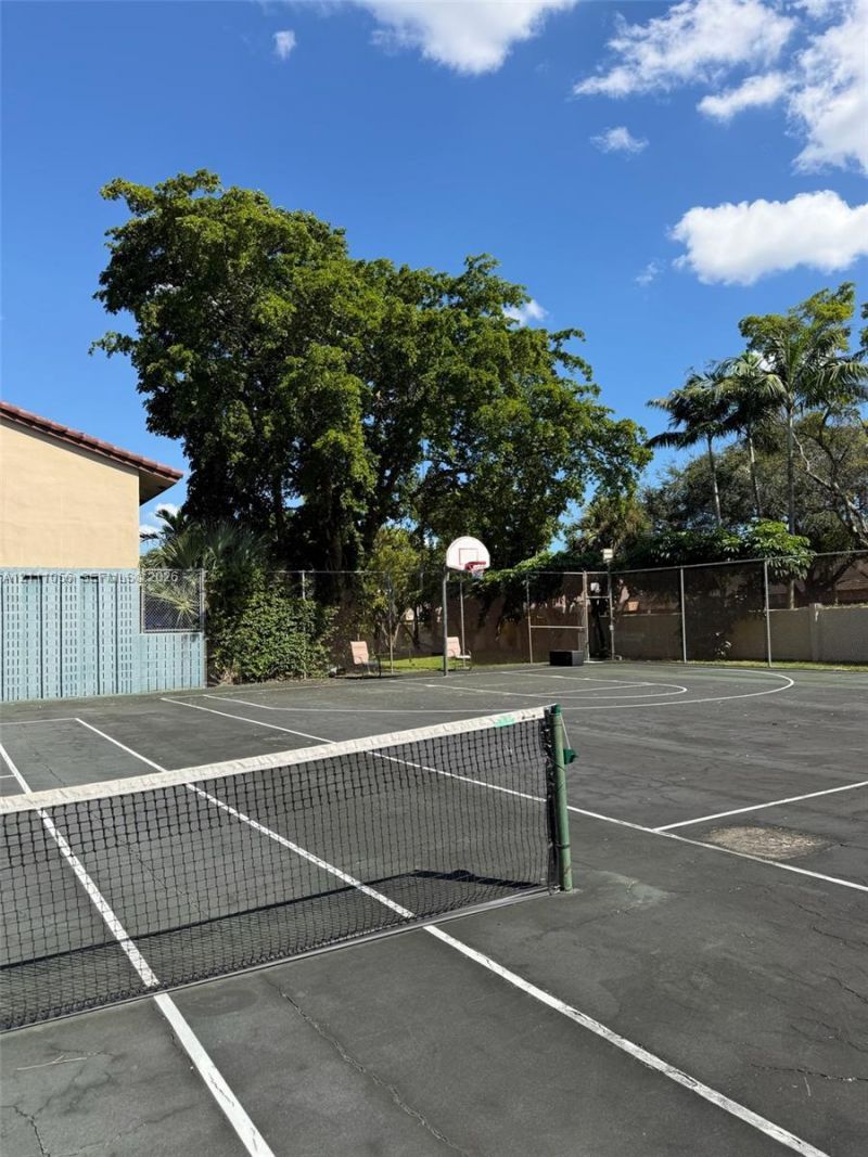 5020 Sheridan St , Unit 2, Hollywood, FL 33021 Photo