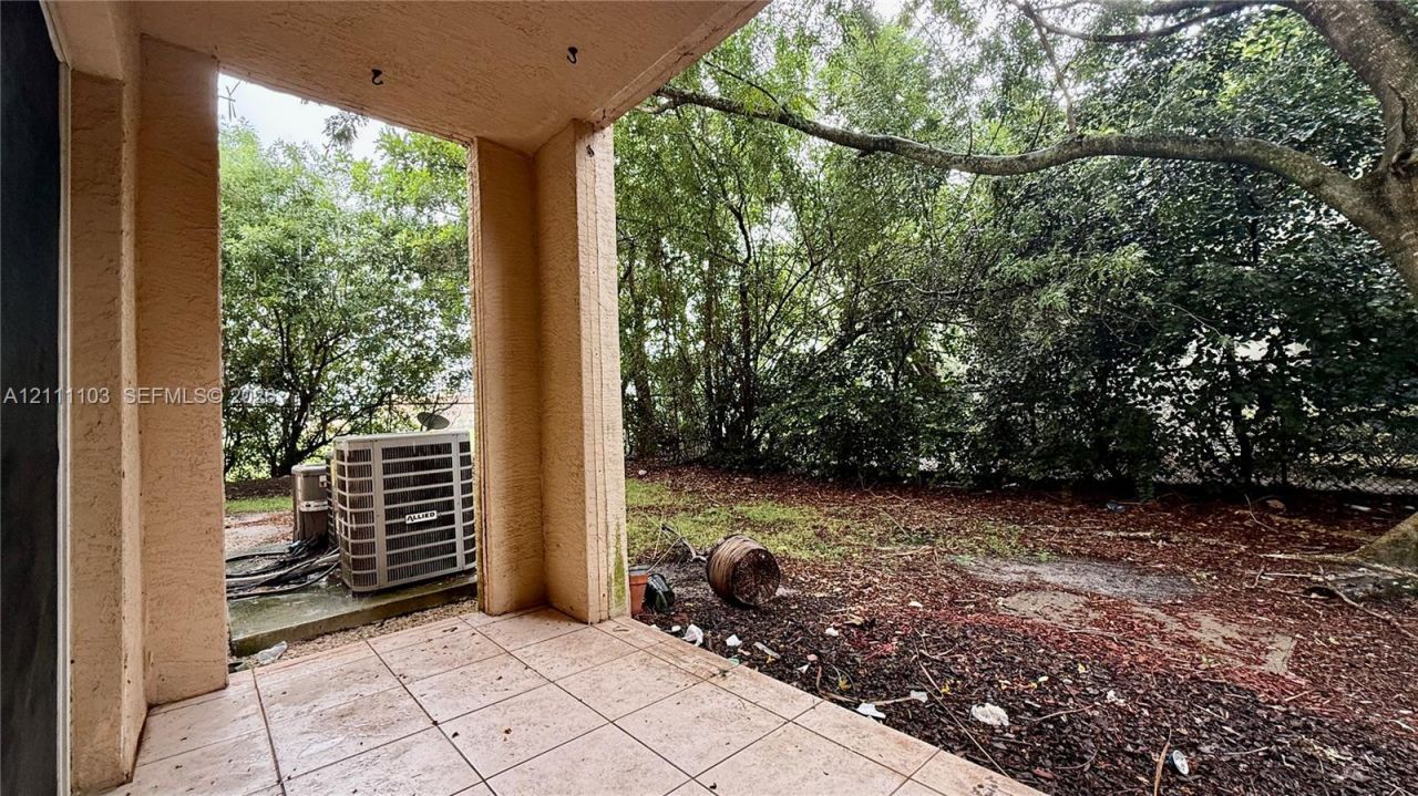 4021 San Marino Blvd, Unit 102, West Palm Beach, FL 33409 Photo