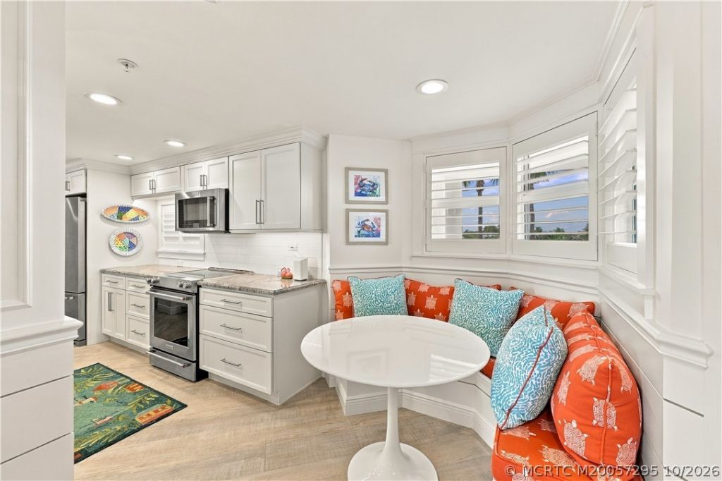579 NE Plantation Road , Unit S205, Stuart, FL 34996 Photo