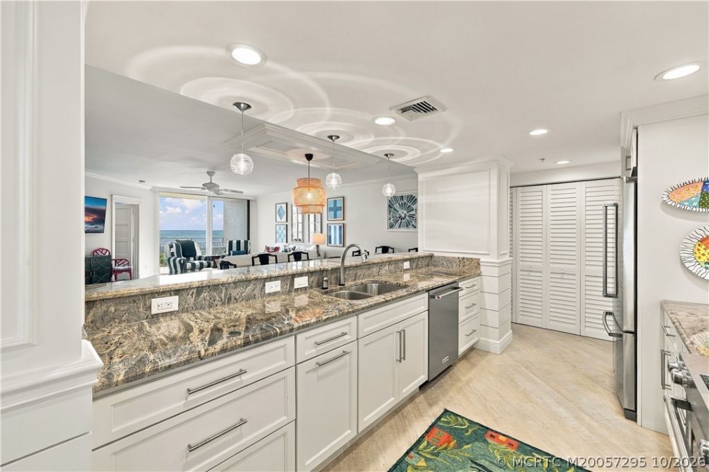 579 NE Plantation Road , Unit S205, Stuart, FL 34996 Photo