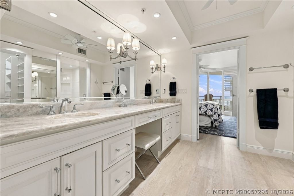 579 NE Plantation Road , Unit S205, Stuart, FL 34996 Photo