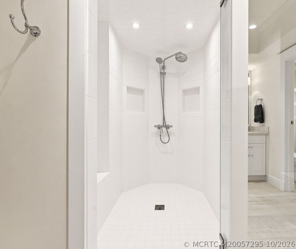 579 NE Plantation Road , Unit S205, Stuart, FL 34996 Photo