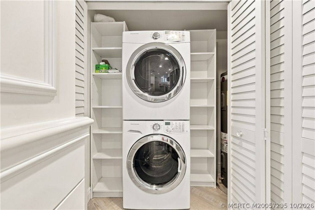 579 NE Plantation Road , Unit S205, Stuart, FL 34996 Photo