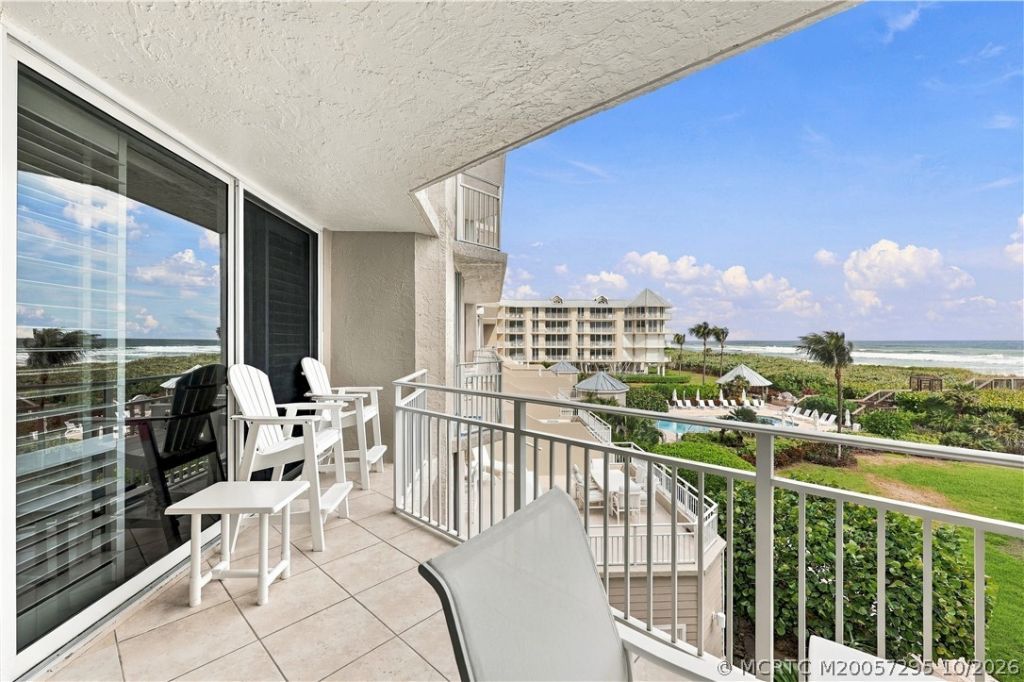 579 NE Plantation Road , Unit S205, Stuart, FL 34996 Photo