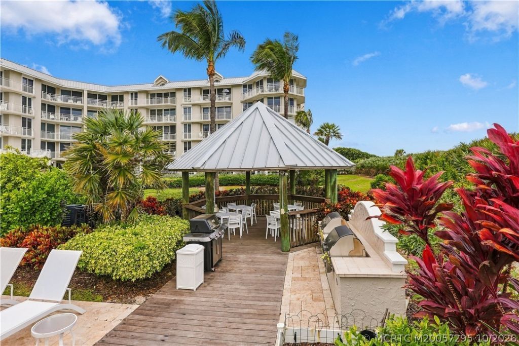 579 NE Plantation Road , Unit S205, Stuart, FL 34996 Photo