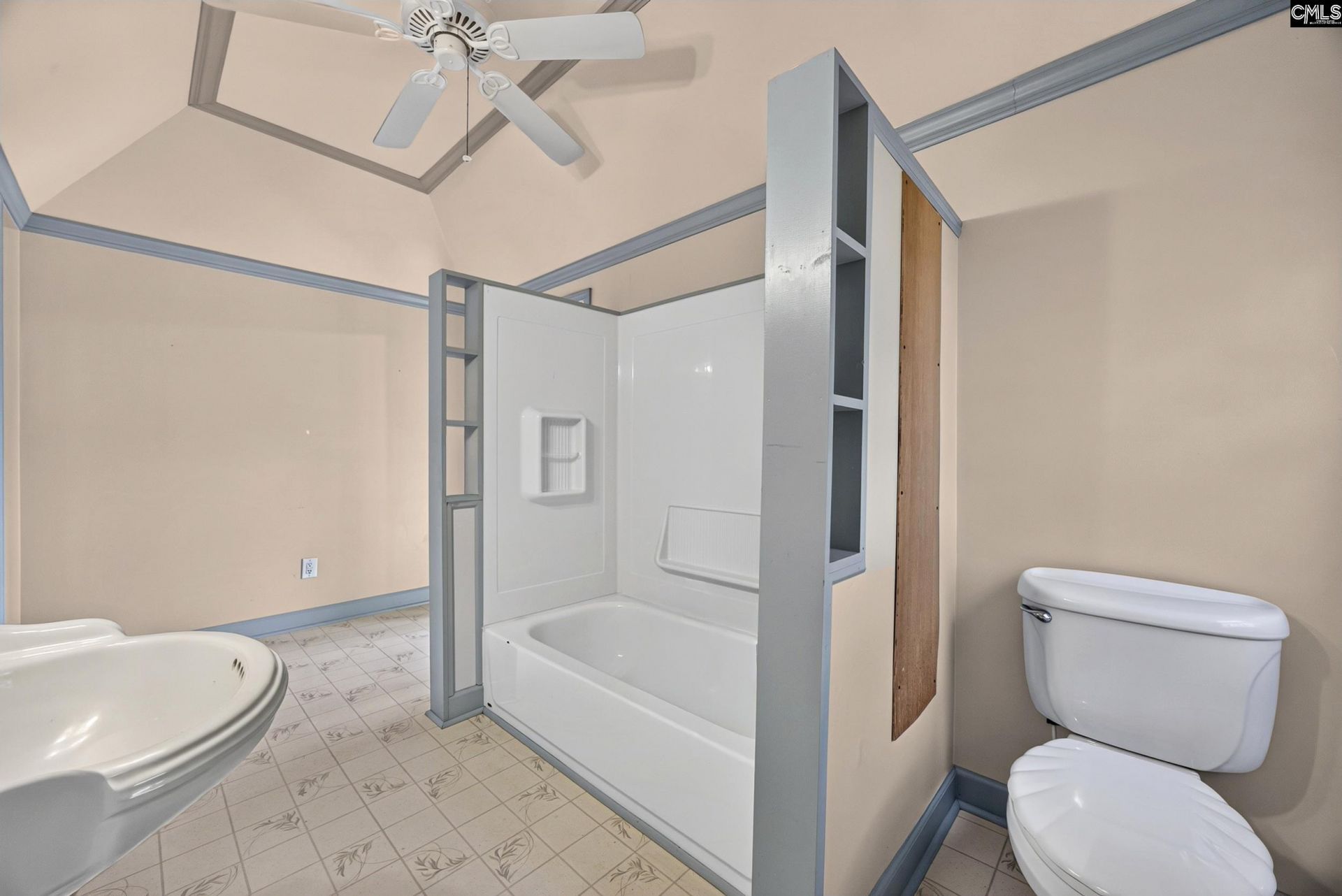 137 Railroad Avenue  Photo 10