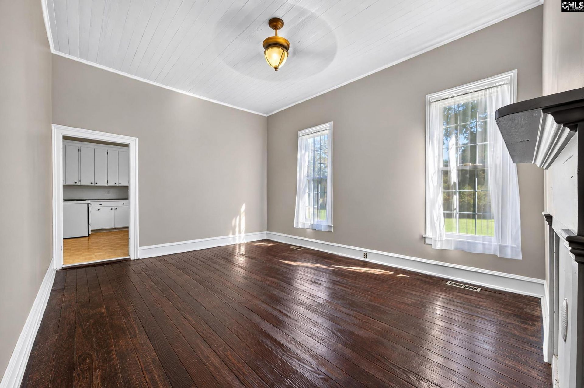 137 Railroad Avenue  Photo 11