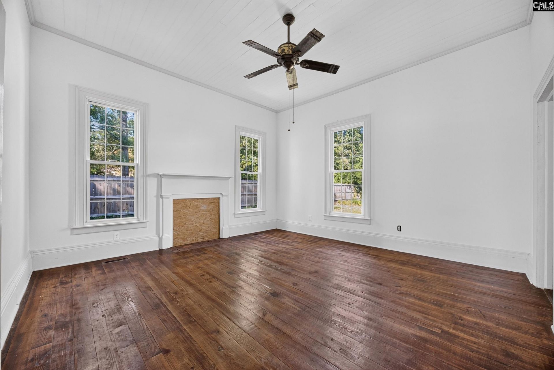 137 Railroad Avenue  Photo 8