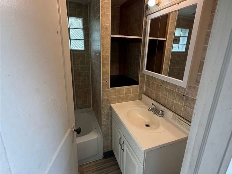 1485 E 172nd Street, Cleveland, OH 44110 Photo 16