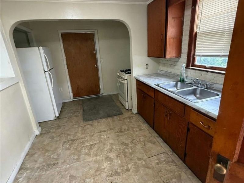 1485 E 172nd Street, Cleveland, OH 44110 Photo 8