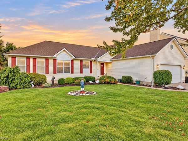 5900 S Mayflower Drive , Lorain, OH 44053